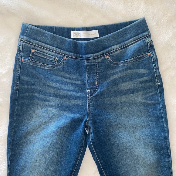 Levi Strauss pull-on skinny Jeans - Picture 2 of 14